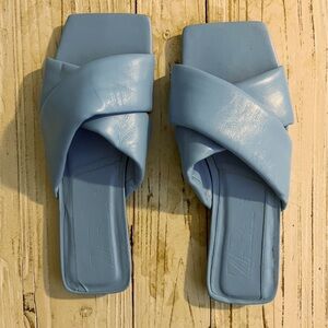 Zara light blue leather flat sandals size 8 (39) with padded criss-cross straps